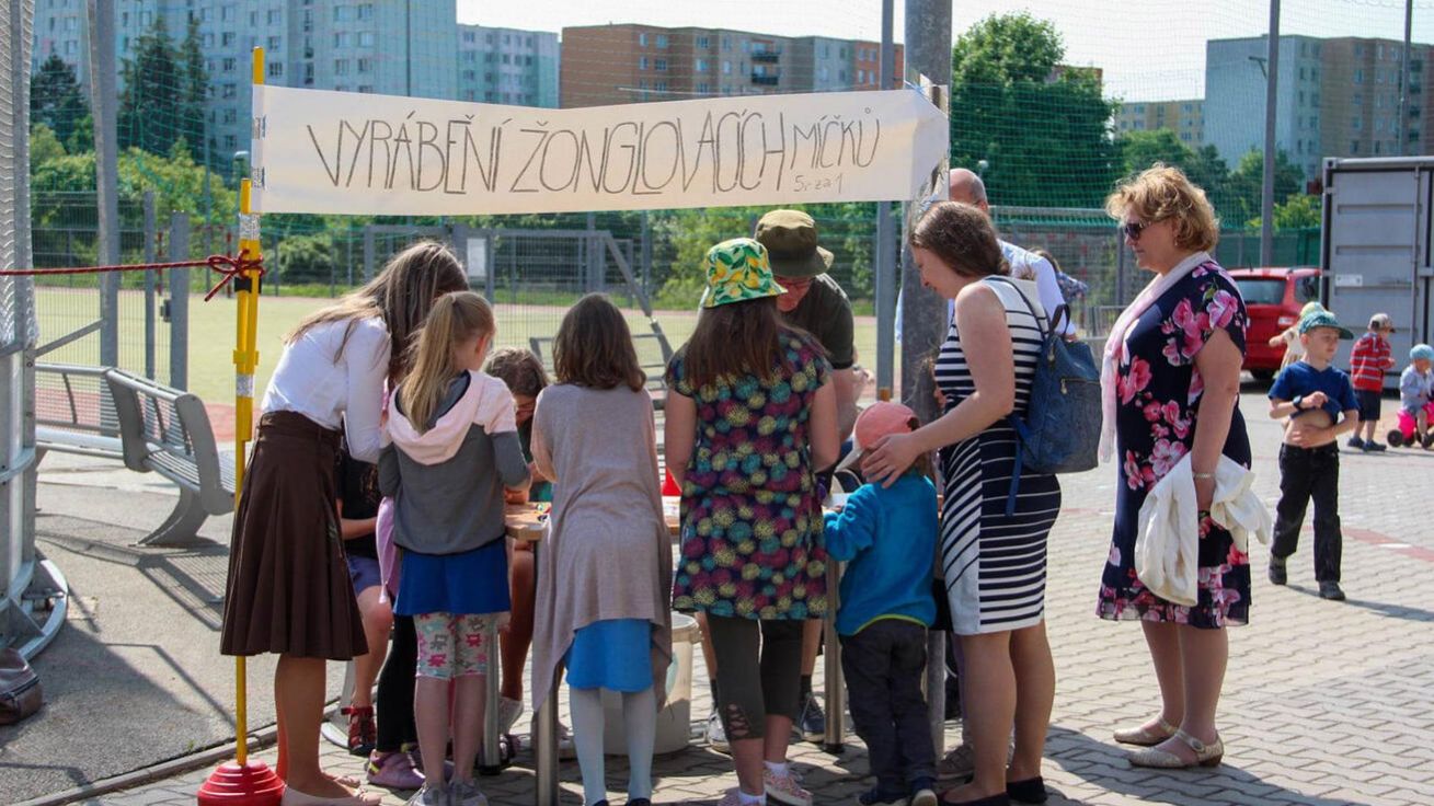 image:Image Farnost v Brně – Nové Líšni chce při kontaktu s obyvateli sídliště využít známost Saleska.