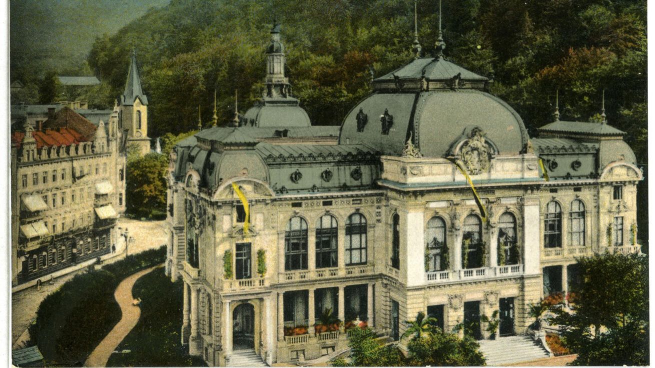 image:Image Magazín Přesah představí karlovarské Císařské lázně, jejichž krásu a aleganci zachycuje pohlednice z roku 1910. Tehdy Císařské lázně zažívaly dobu největší slávy a po dokončené obnově jsou v plném lesku i dnes. 