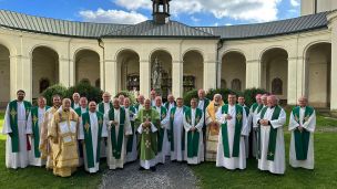 image:Image Biskupové putovali diecézí