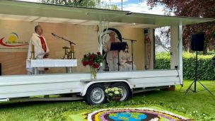 image:Image Evangelium ve stanu i na kolečkách