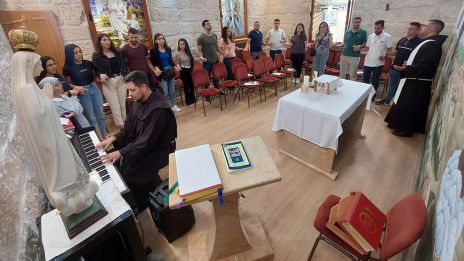 image:Image Semena míru v kruté době