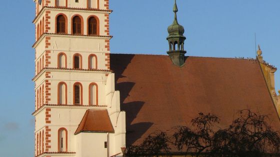 image:Image Chlumecká farnost uspěla v krajské soutěži rovnou se dvěma projekty. Jedním z nich je zrenovovaná věž chrámu sv. Voršily.