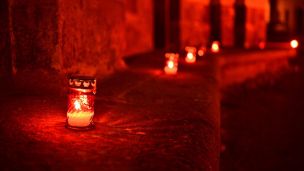 image:Image Červená barva připomene pronásledované pro víru