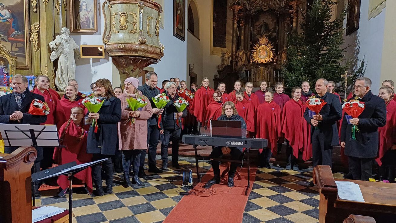 image:Image Sbor Datio své nové CD představil na předvánočním koncertě v oderském farním kostele.