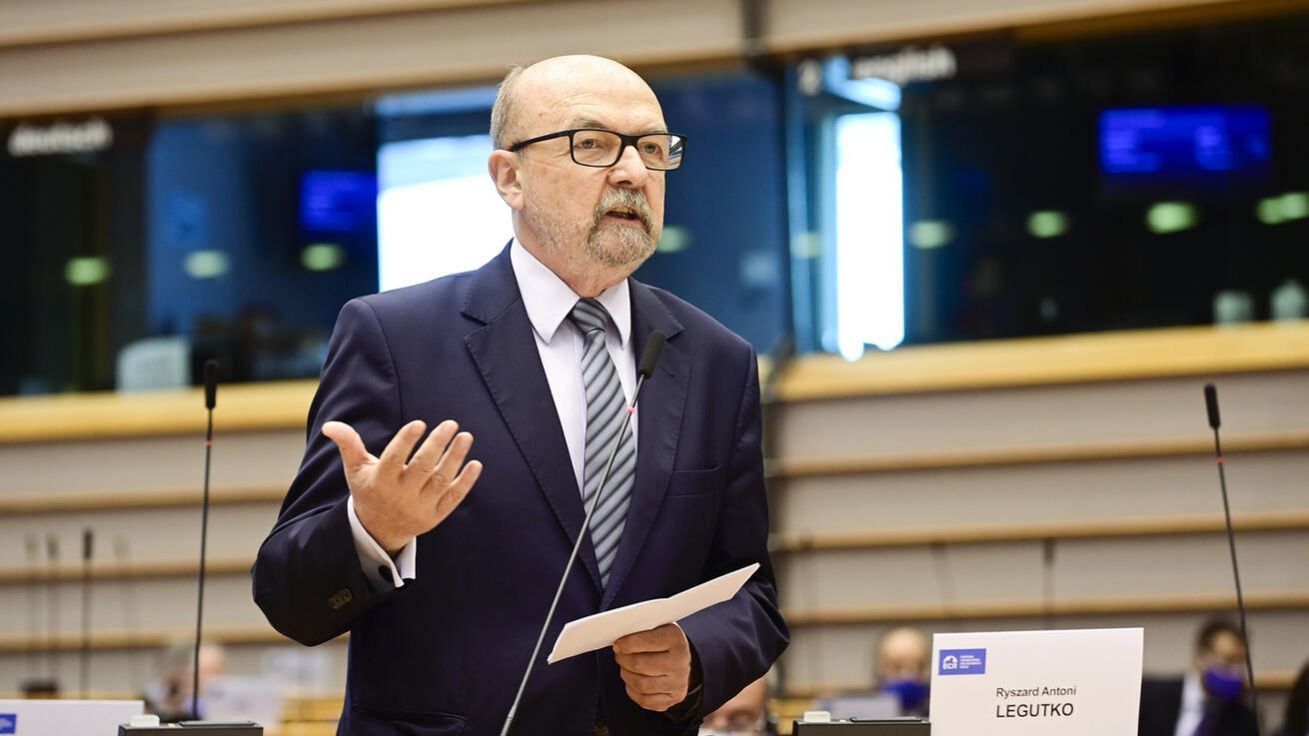 image:Image Ryszard Legutko při jednání Evropského parlamentu.