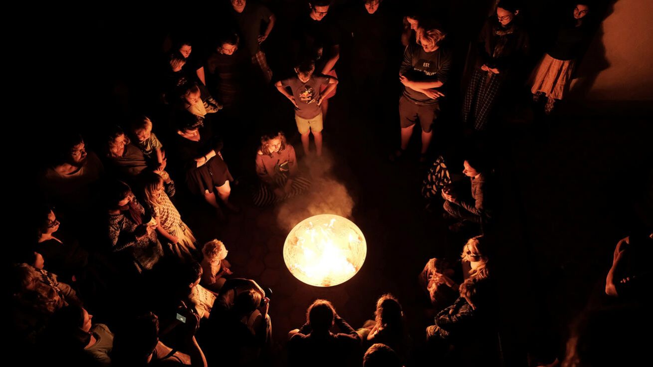 image:Image Setkání Ars poetica tradičně završuje noční Slavnost světel.