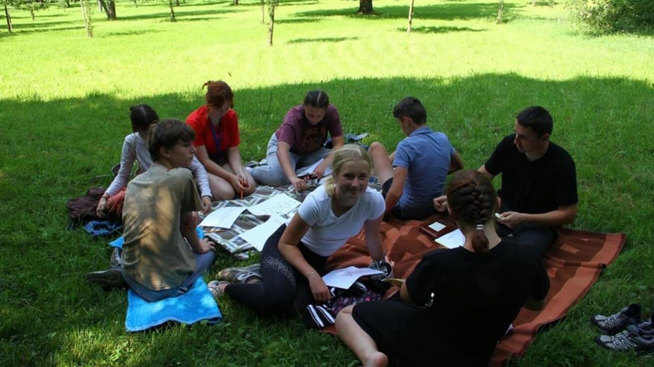 image:Image Z táborového programu. Snímek archiv Pastoračního střediska