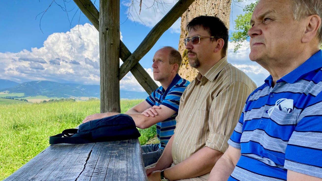 image:Image Během týdne intenzivní formace se budoucí jáhni seznamovali s úkony, ke kterým budou skrze svěcení pověřeni biskupem.