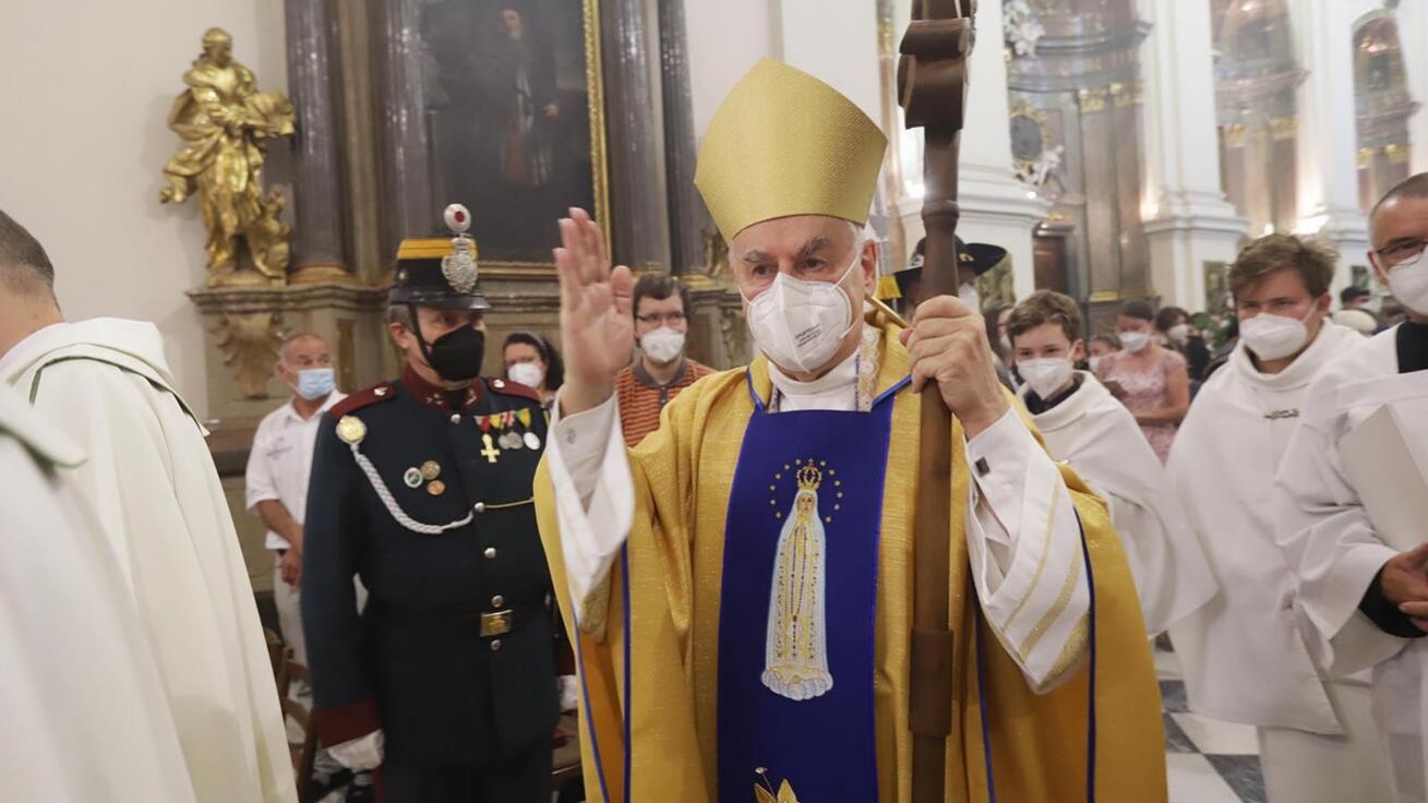 image:Image Brněnský biskup Vojtěch Cikrle sloužil mši sv. na poděkování a za šťastnou budoucnost Brna.