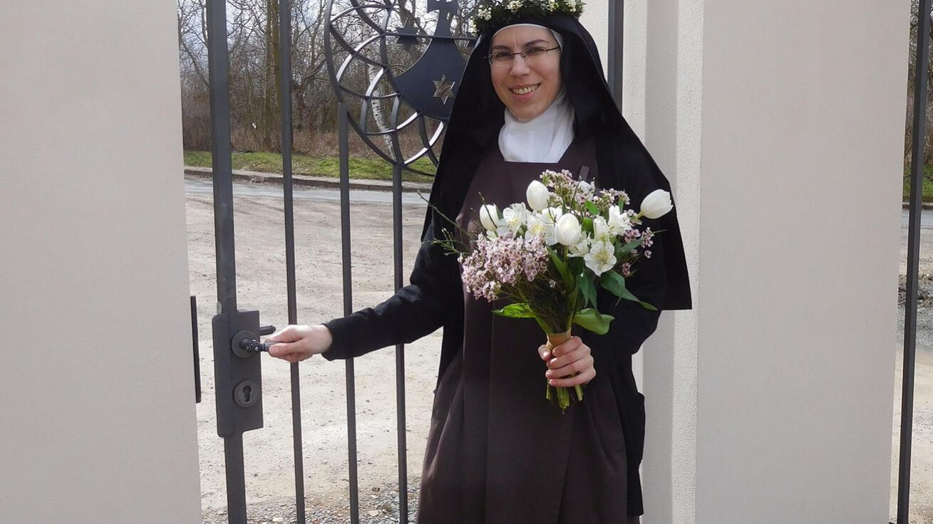 image:Image Sestra Miriam skládala věčné sliby 19. března na svátek sv. Josefa.