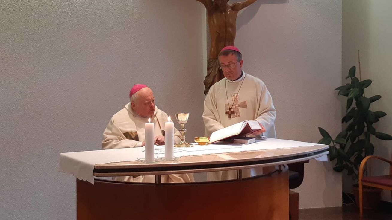 image:Image Poděkování za 25 let biskupské služby v kapli.