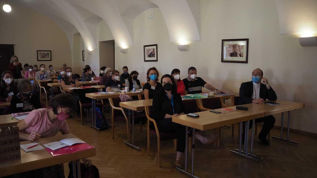 image:Image Diecézní setkání katechetů, jehož cílem bylo společně se naladit na nový školní rok a předat si podněty a materiály pro práci s dětmi, se v Hradci Králové konalo 4. září.