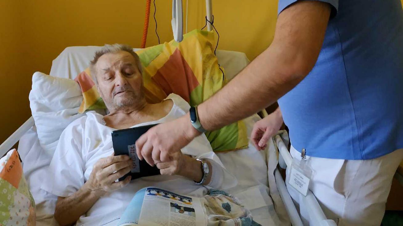 image:Image Díky moderní technice z projektu „S babi na drátě“ se podařilo zprostředkovat spojení s rodinami pacientů.