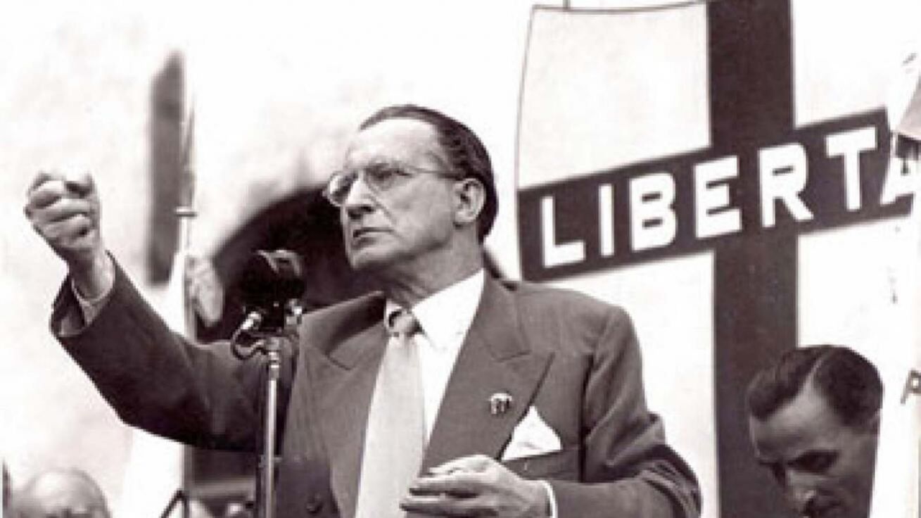 Za vlády křesťanských demokratů proběhlo v Itálii mnoho změn, po referendu se třeba stala republikou. image:Image Za vlády křesťanských demokratů proběhlo v Itálii mnoho změn, po referendu se třeba stala republikou.