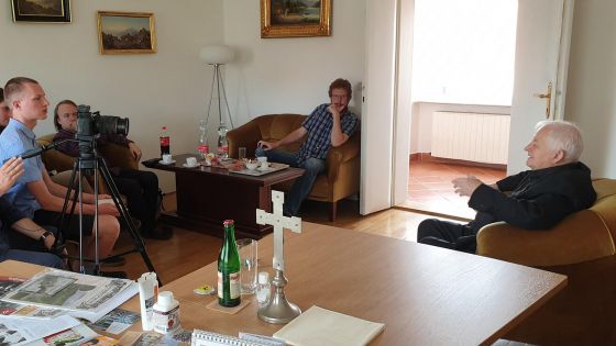 image:Image Jako první se na kameru rozpovídal biskup a salesián Karel Herbst. 