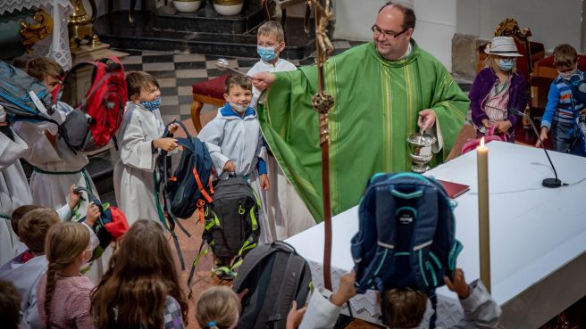 image:Image Do školy s požehnáním