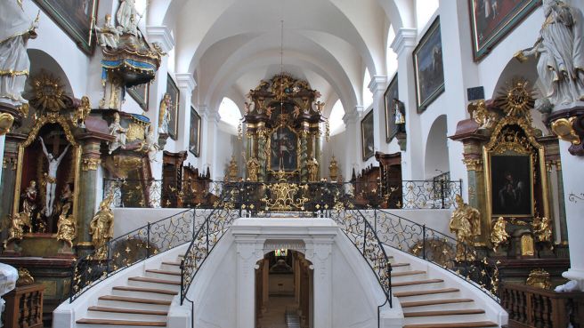 image:Image Svatováclavská bazilika v novém