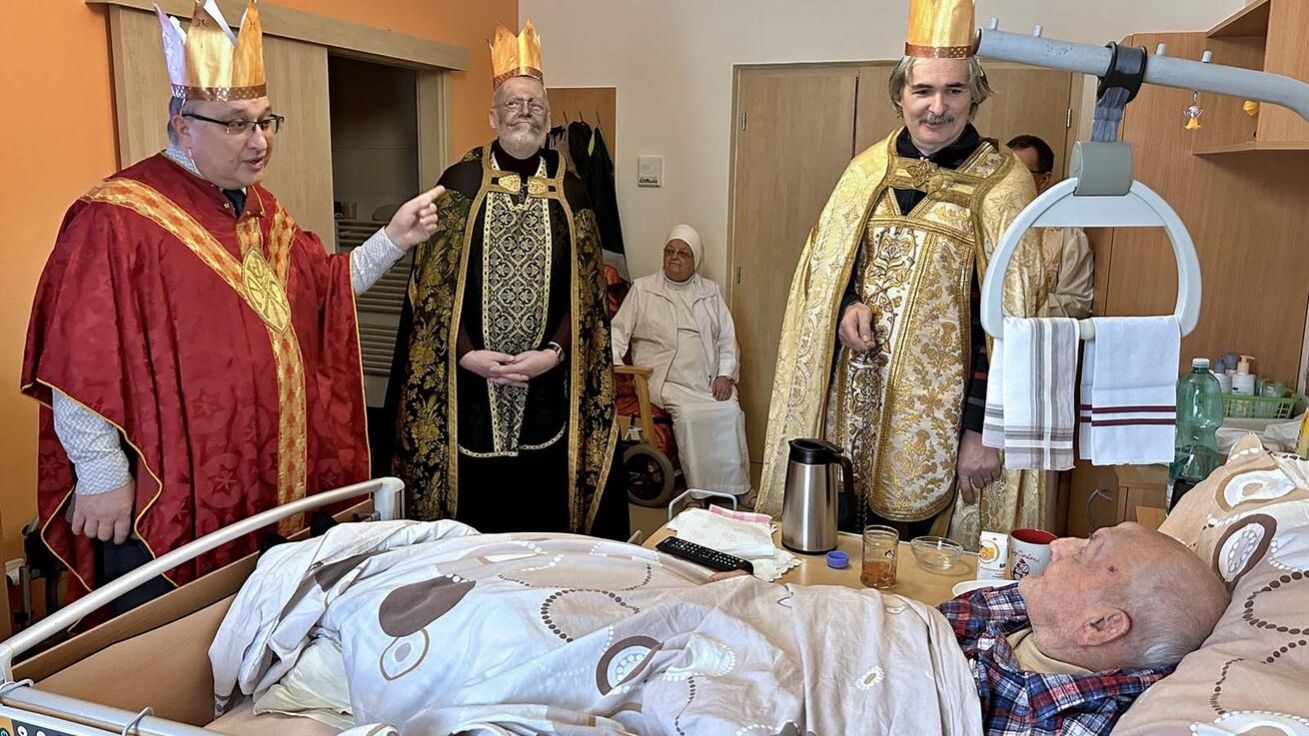 image:Image Králové koledovali i v prachatickém hospici.
