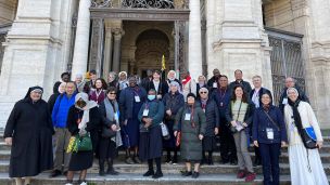 image:Image Řeholníci: Chceme dýchat s církví