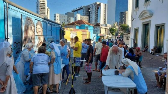 image:Image Díky péči vincentek žijí chudí z Recife důstojněji.