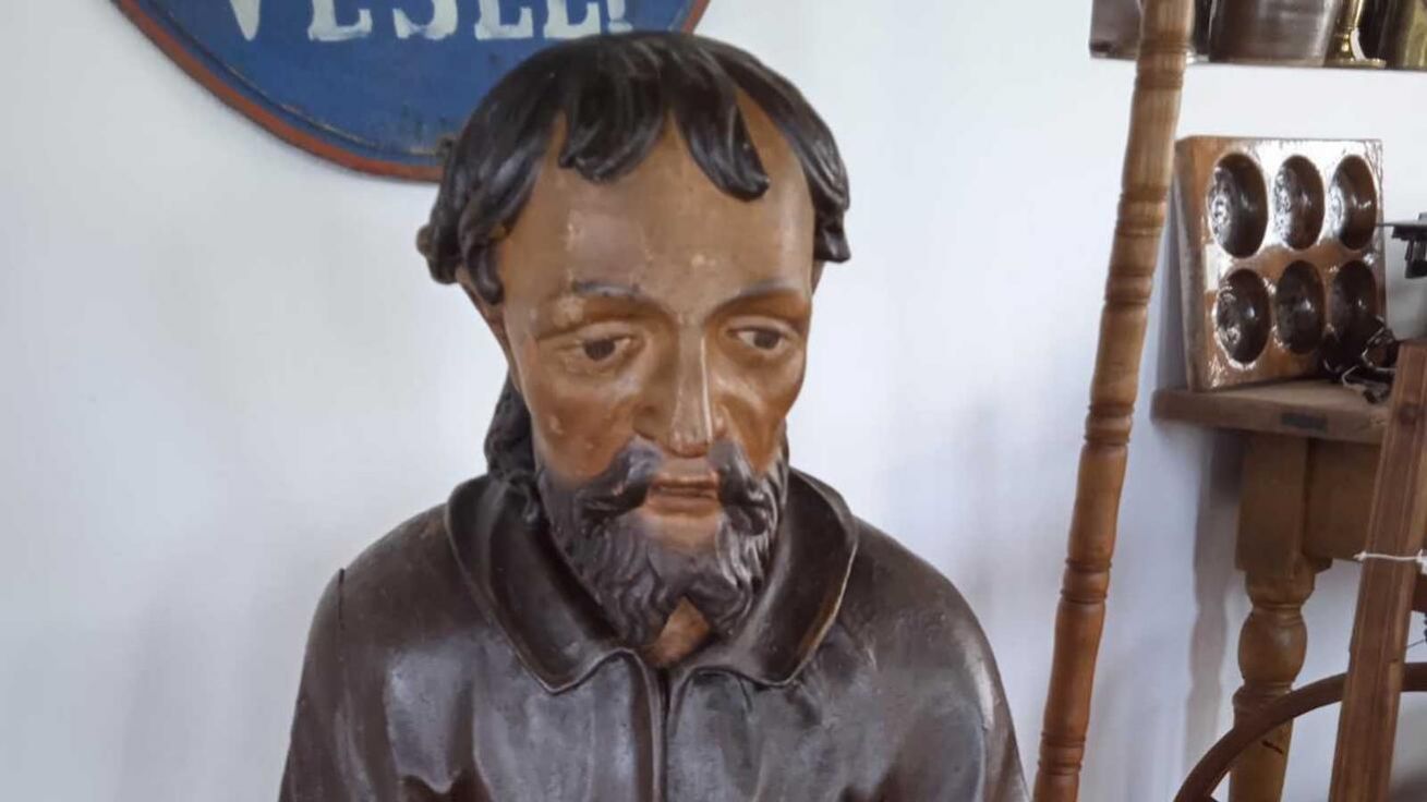image:Image Ukradenou sochu apoštola Bartoloměje objevili ve východních Čechách.