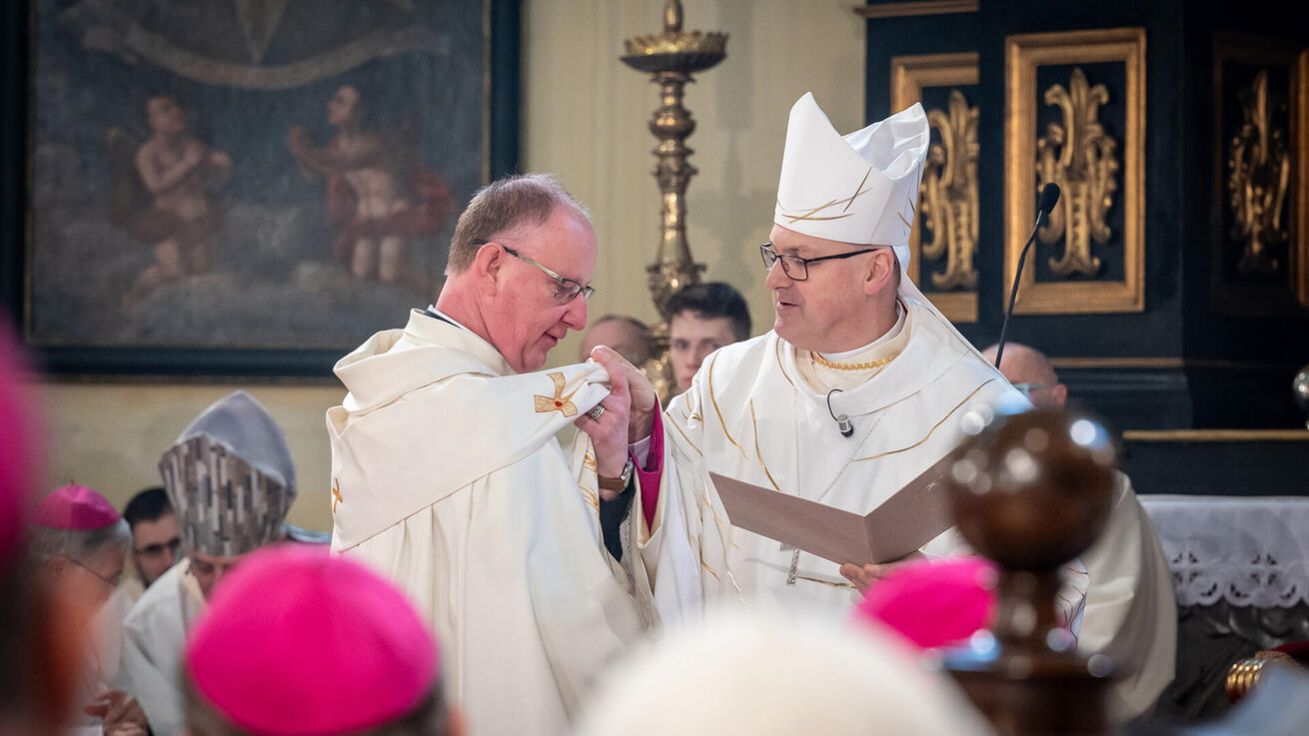image:Image Biskup Přibyl si za svého nejbližšího spolupracovníka zvolil P. Radka Jurnečku, dosavadního arciděkana v Liberci.