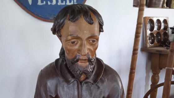 image:Image Ukradenou sochu apoštola Bartoloměje objevili ve východních Čechách.