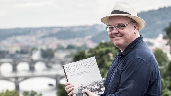 image:Image „Praha měla štěstí v tom, že se vždy podařilo ustoupit od radikálních vizí a místo nich hledat určitý smír,“ říká o architektonické podobě hlavního města historik umění Richard Biegel.