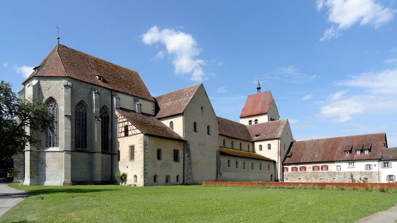 image:Image Klášterní kostel v Reichenau.