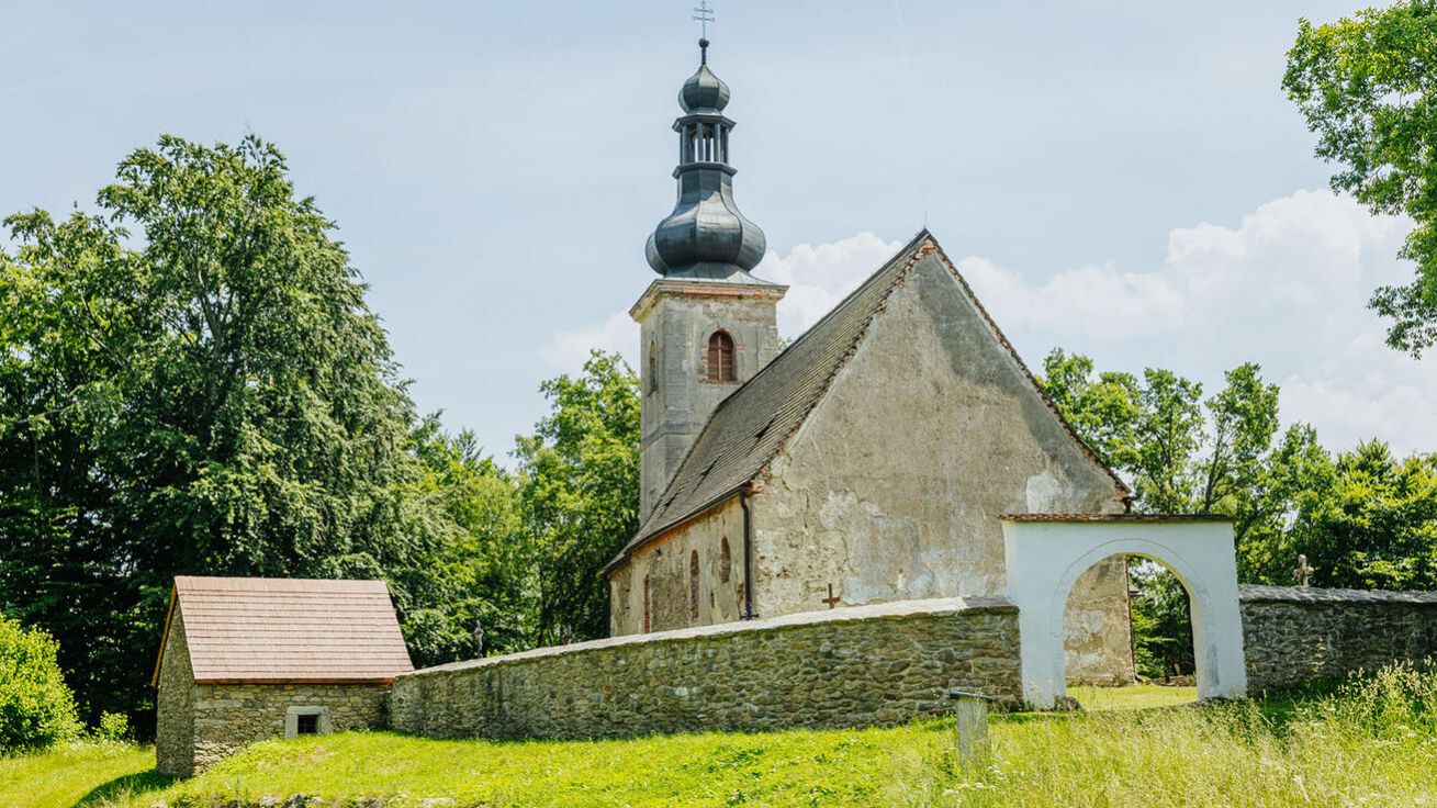 image:Image Kostel sv. Vavřince v Klení.