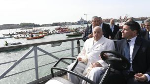 image:Image Za uměním i vězni do Benátek