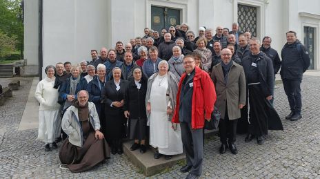 image:Image Řeholníci z celé Evropy na Vranově