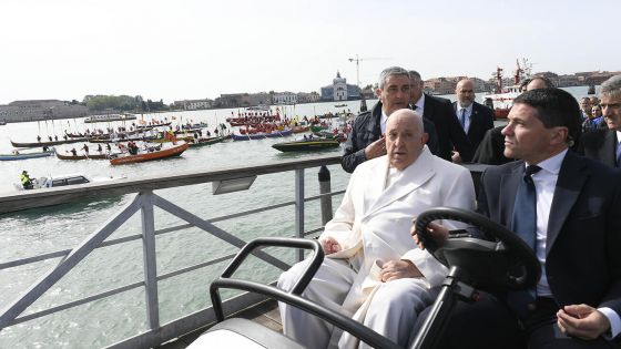 image:Image Za uměním i vězni do Benátek