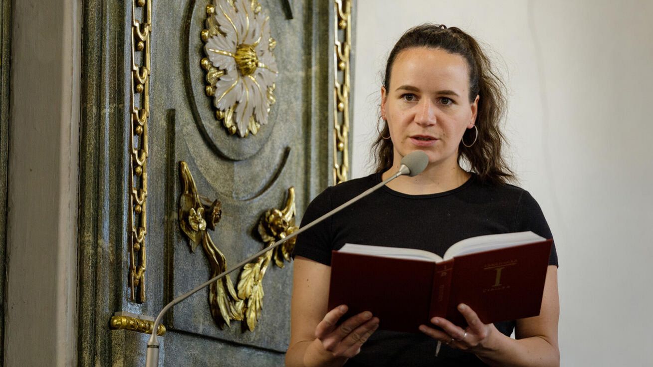 image:Image Přemýšlíme při čtení z Bible o tom, že nasloucháme dílu Ducha Svatého?