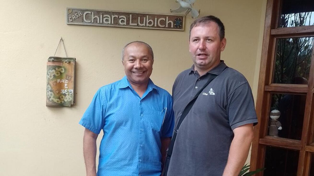 image:Image P. Jan Mikeš (vpravo) s prezidentem celosvětového hnutí Fazenda da Esperaňa.