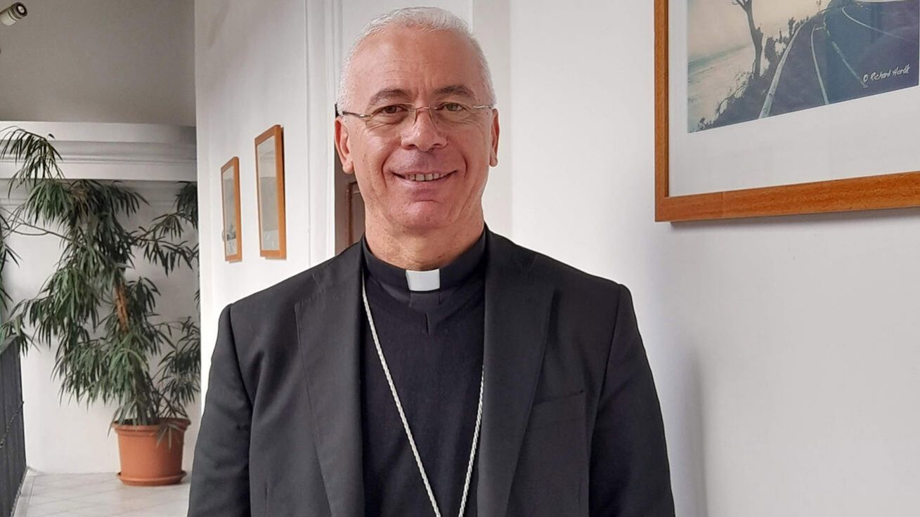 image:Image Arcibiskup Peragine při listopadové návštěvě pražského arcibiskupství, které spolu s kněžími a dalšími zájemci už čtvrtý rok od cesty do Albánie podporuje tamní církev.