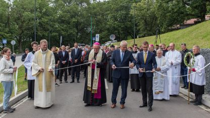 image:Image Nová silnice na Hostýně už slouží poutníkům