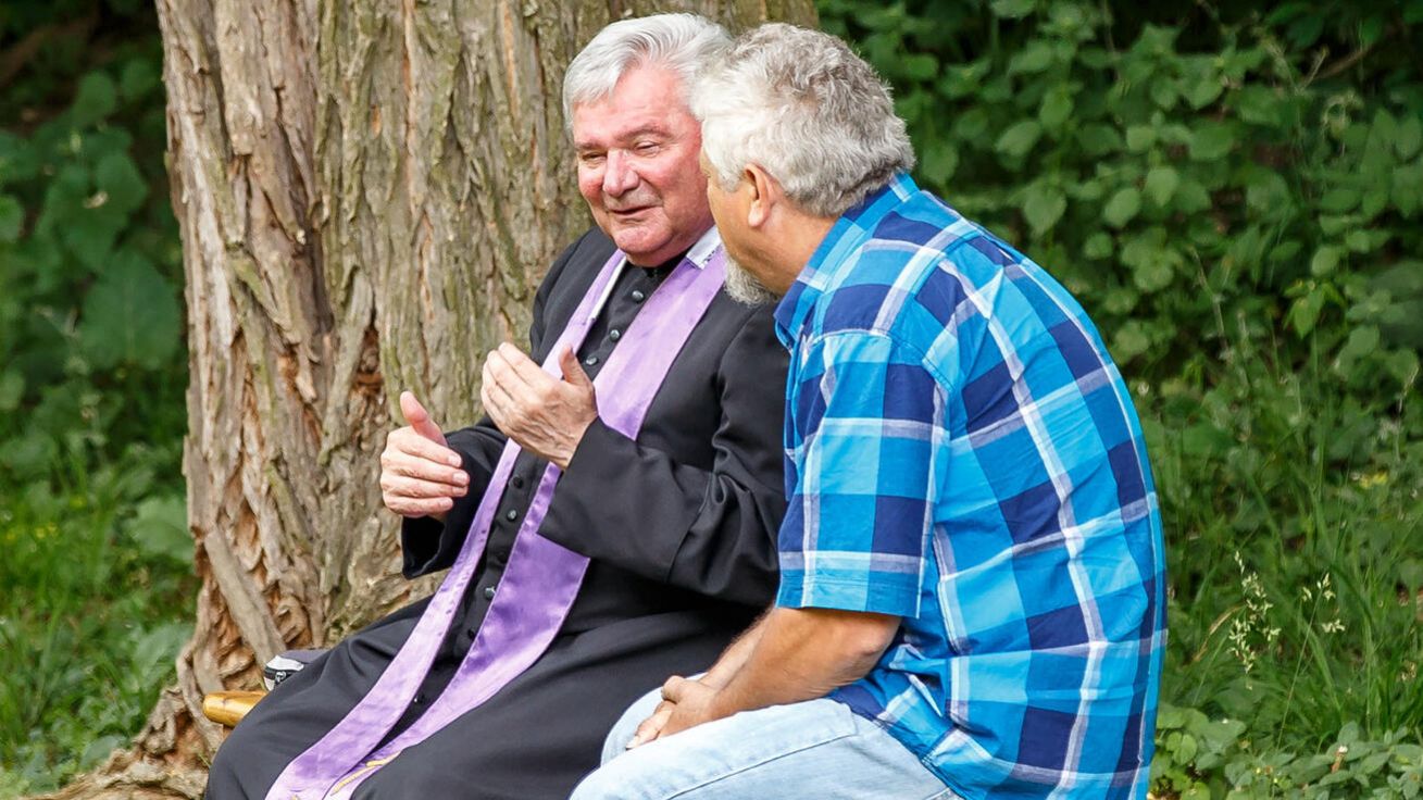 image:Image P. Vojtěch Šíma ve službě zpovědníka.