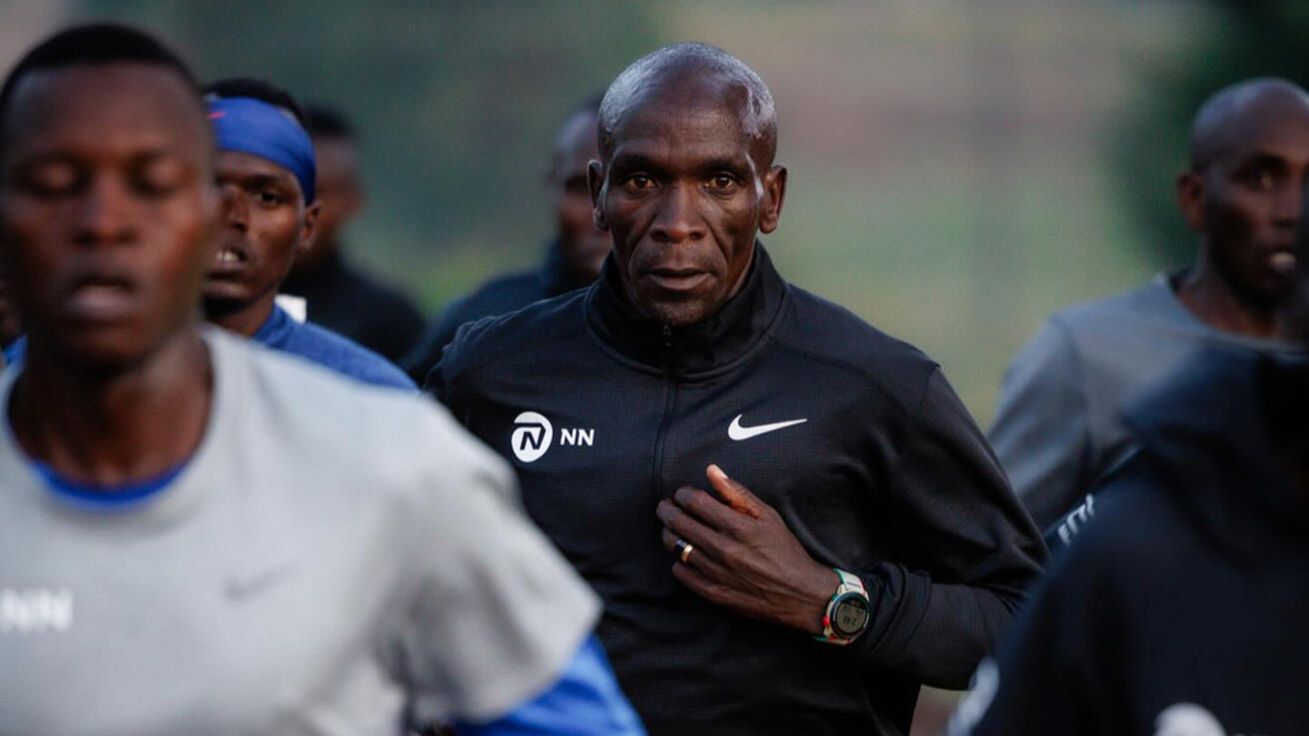 image:Image Eliud Kipchoge je špičkový sportovec, který pomáhá druhým.