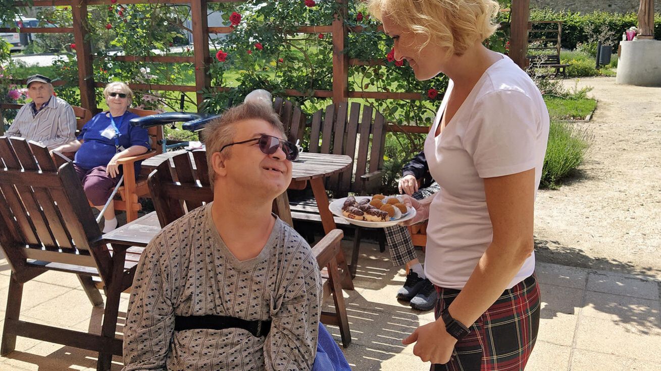 image:Image Tam, kde „běžná“ medicína končí, tam hospice teprve začínají.