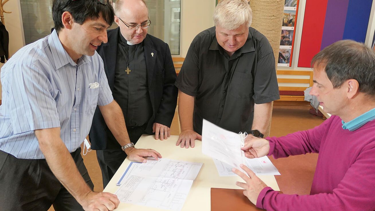image:Image Novou komunitu přijel do Líšně představit a uvést provinciál Martin Hobza.