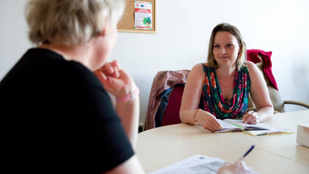 image:Image S využitím Milostivého léta pomůže také síť 54 charitních dluhových poraden.