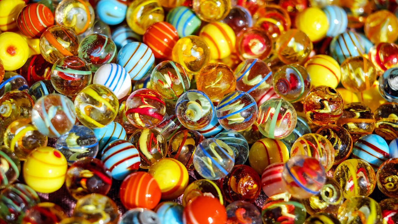 image:Image Konspiracím lze odolat, když budeme mít před očima neustále barevnost světa.