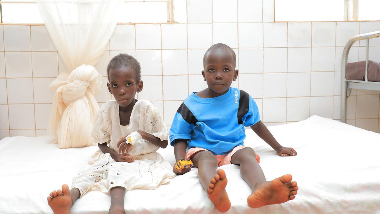 image:Image Sestřičky Nakato (vlevo) a Wasswa.