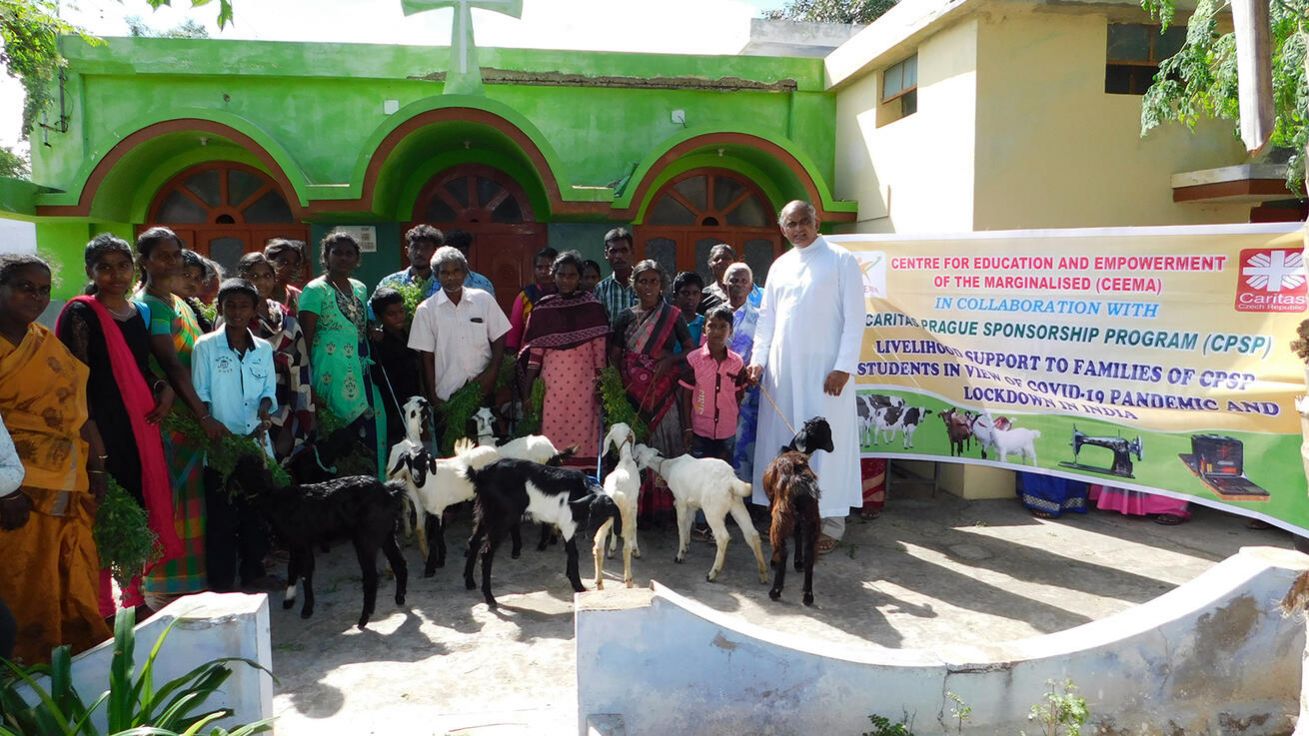 image:Image Za téměř dva miliony korun od dárců se podařilo nakoupit například domácí zvířata.