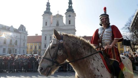 image:Image Svatý Martin přivezl víno i zvony