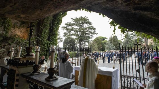 image:Image Říjen, růžencový měsíc