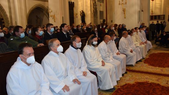 image:Image Kandidáti jáhenství prošli tříletou formací, kterou těsně před svěcením zakončili týdenními exerciciemi.