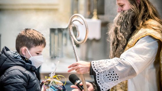 image:Image Mikuláš v katedrále