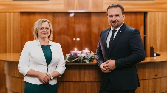 image:Image Radostný čas Vánoc nám připomíná příchod Ježíše Krista na tuto zem, slavme ho s rodinou